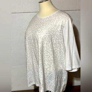 Liz & Me 3X (26/28W) white pull on women’s top Front covered in silver sequins